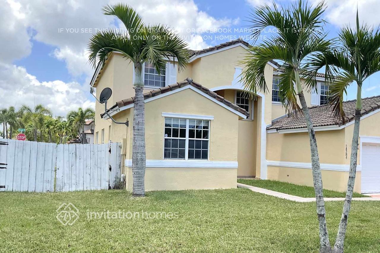 14284 Sw 159th Pl - Photo 2 of 19