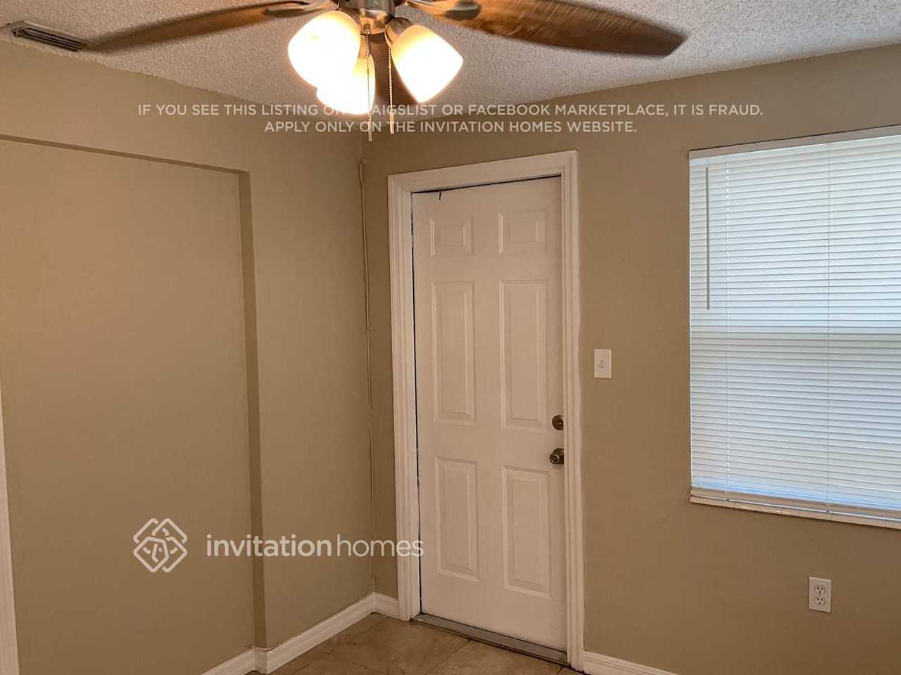 3535 Latimer St - Photo 3 of 11
