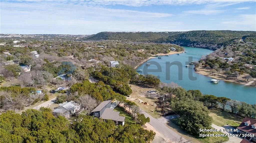 11106 Lakeside Dr - Photo 2 of 50