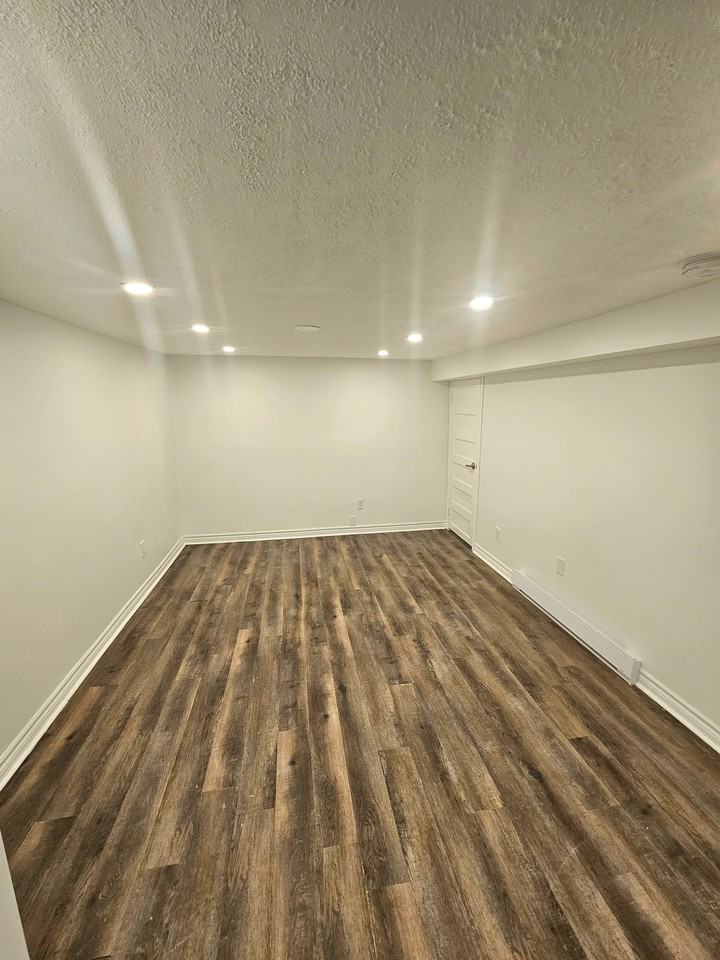 Grenadier Road - Photo 5 of 14