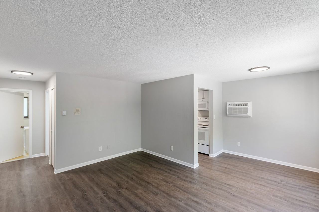 Point East China Apartmetns - Photo 4 of 18