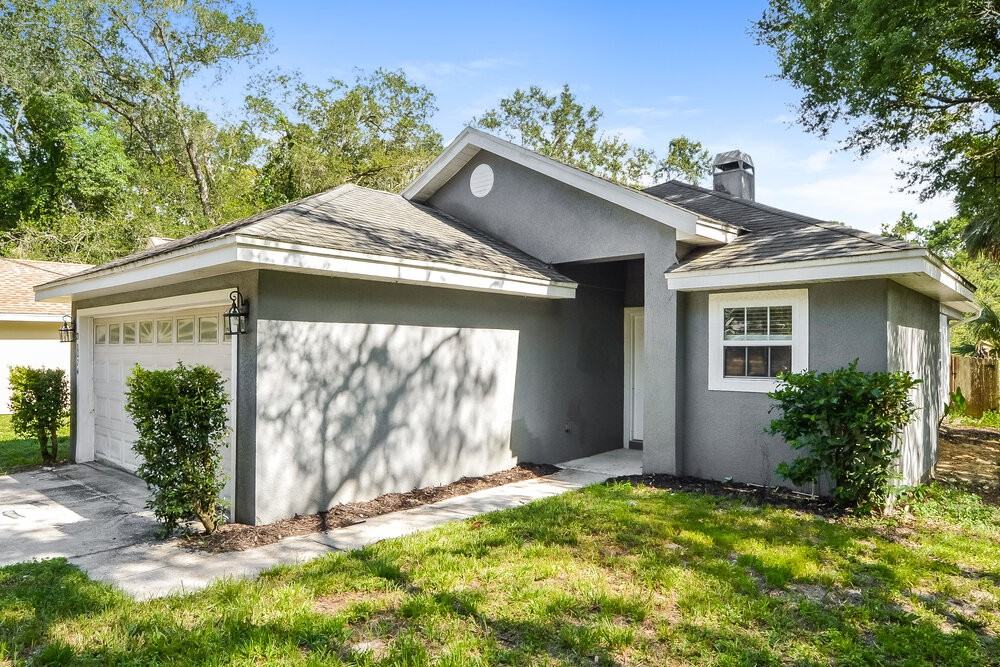 31074 Lochmore Cir - Photo 3 of 16