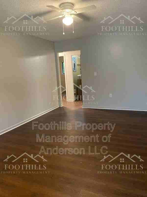 3910B Seminole Ave - Photo 2 of 9