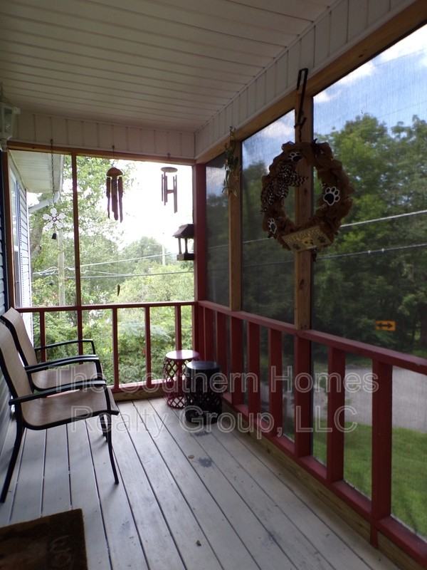 109 Astrid St - Photo 2 of 10