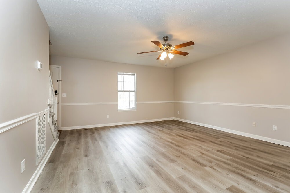 141 Nelson Dr - Photo 4 of 17