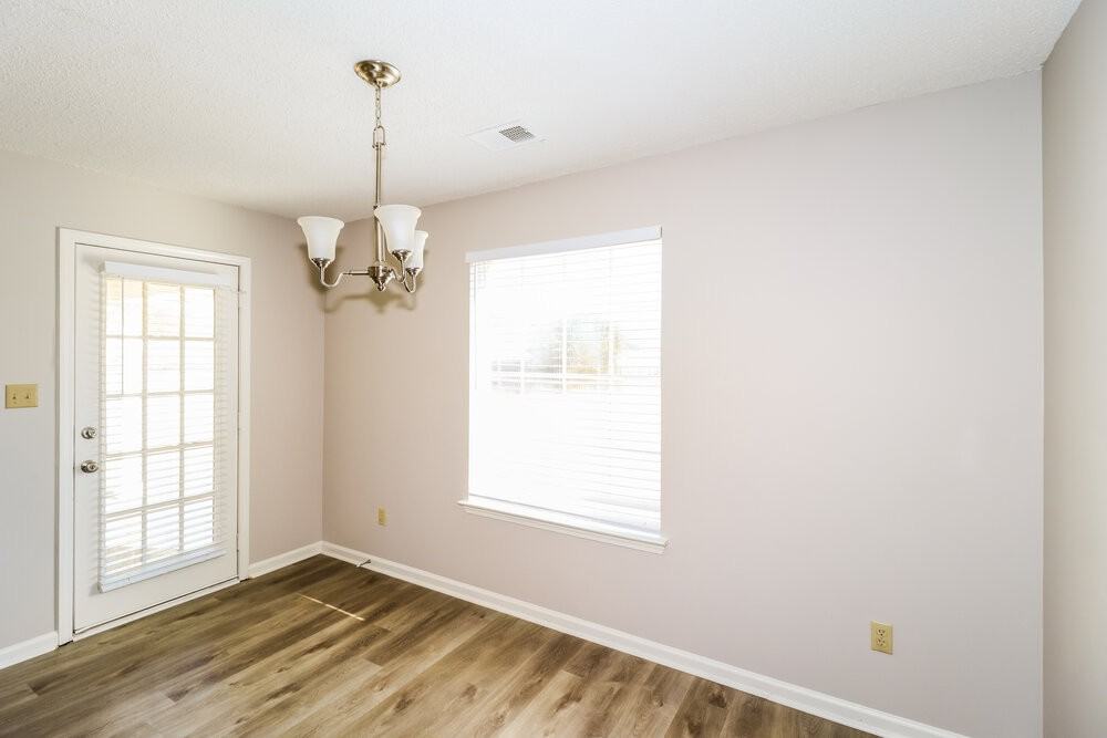 6997 Luxor Ln - Photo 7 of 17