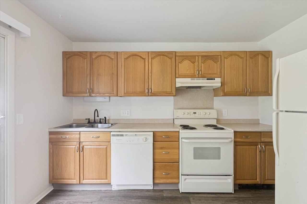 Deer Lick Apartments (Birch Run 27 LLC) - Photo 2 of 50