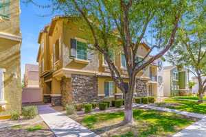 featured image of 163 W Tremaine Ct