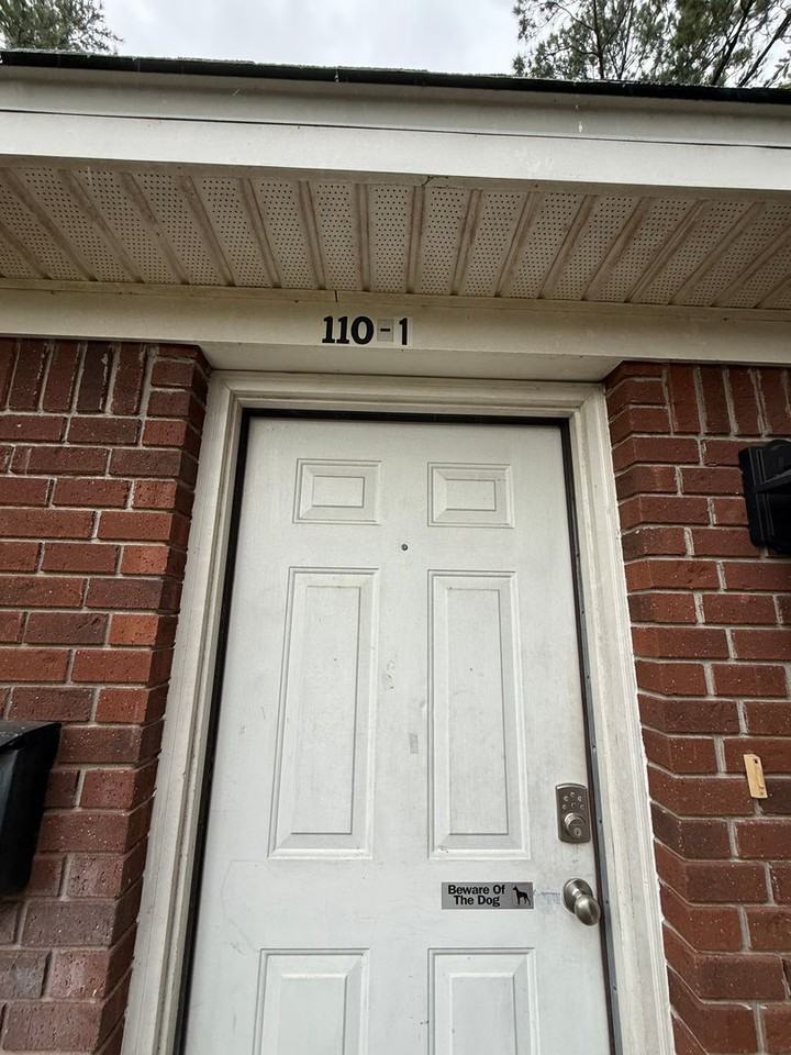 110 Chapel Dr - Photo 2 of 7