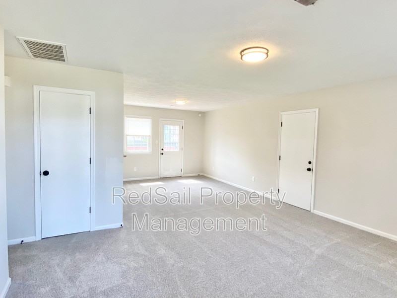 502 Lester Rd - Photo 3 of 20