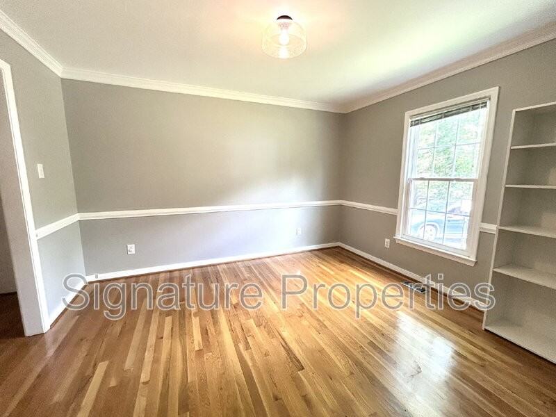 11224 Church Grove Ct - Photo 7 of 19