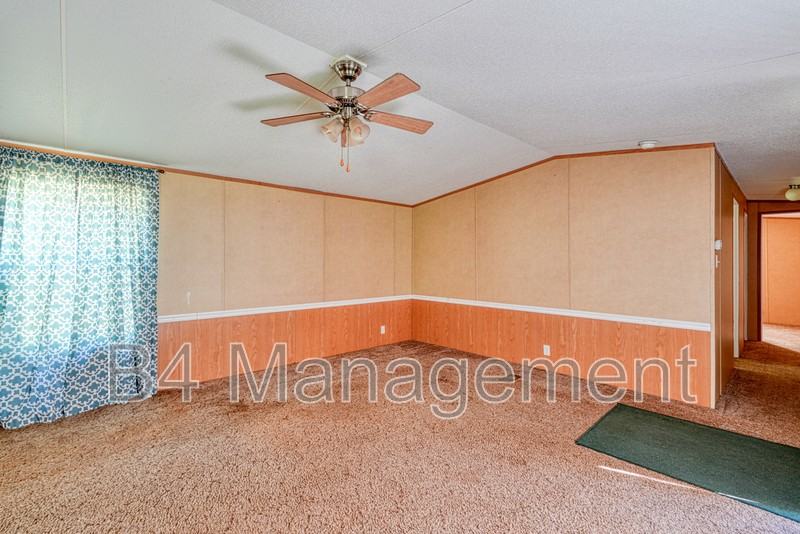 242 Dutchman Creek Rd - Photo 5 of 20