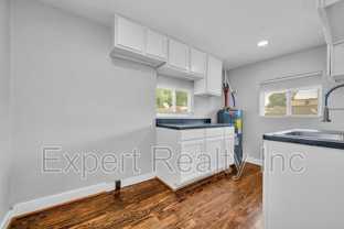 546 55th St #C - Photo 1 of 1