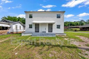 546 55th St #D - Photo 1 of 1