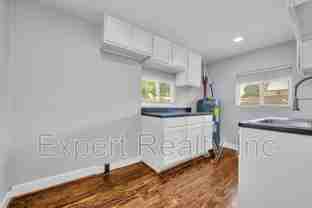 546 55th St #D - Photo 1 of 1