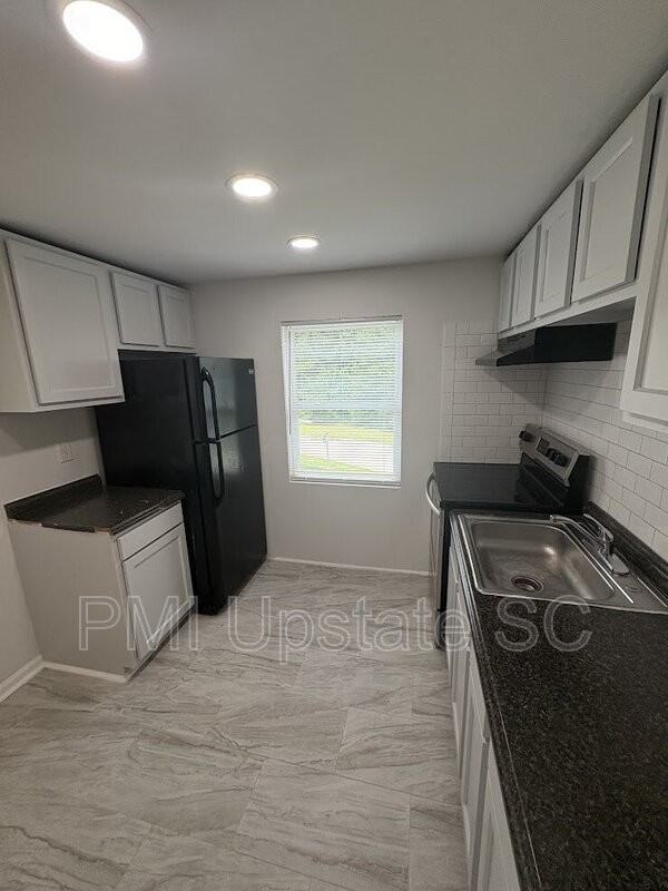 201 Chandler Dr #16C - Photo 3 of 11