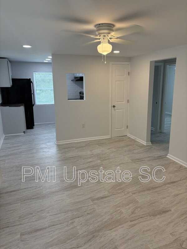 201 Chandler Dr #16C - Photo 5 of 11