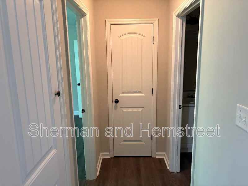 3101 London Ct #3101-204 - Photo 5 of 10