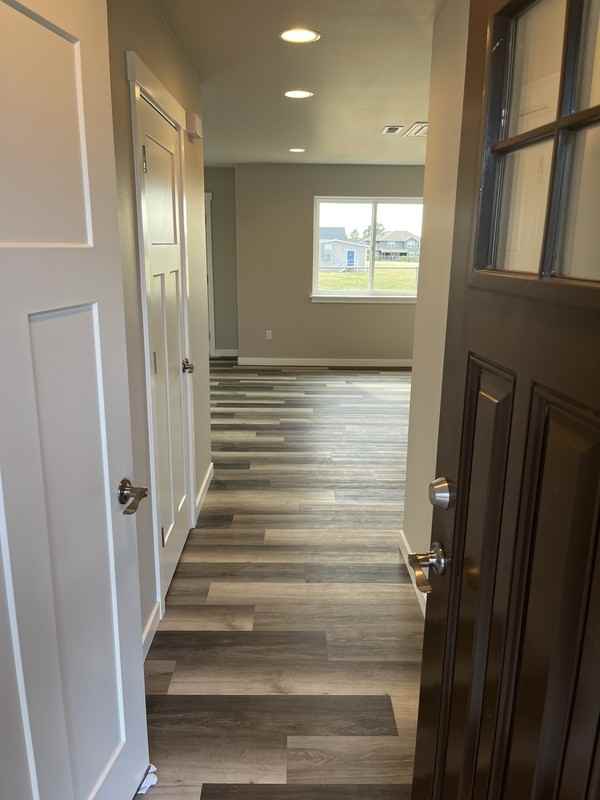 612 Mead Ave #B - Photo 2 of 17