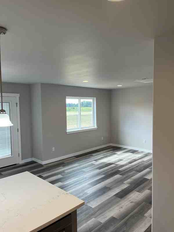 612 Mead Ave #B - Photo 6 of 17