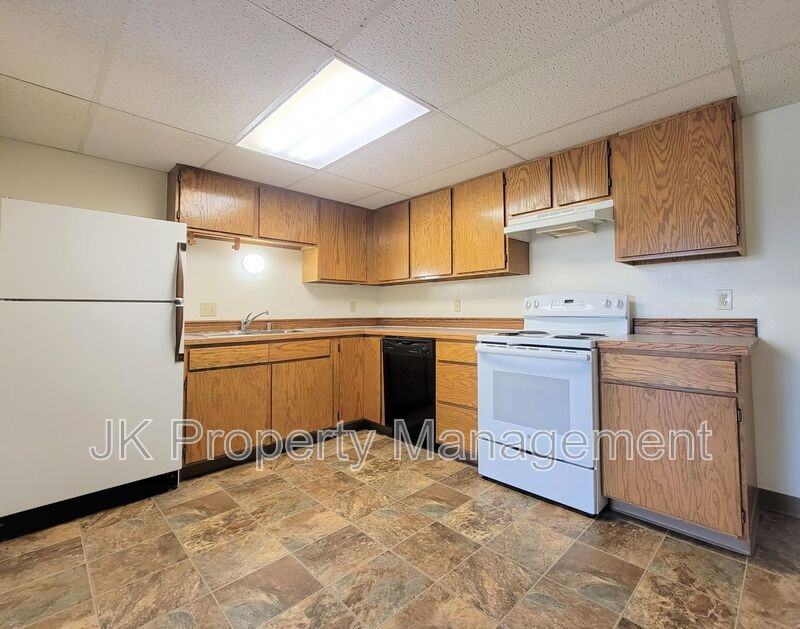 3524 11th Ave S #09 - Photo 3 of 7