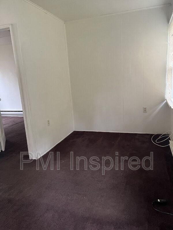 24 Cedar St - Photo 3 of 18