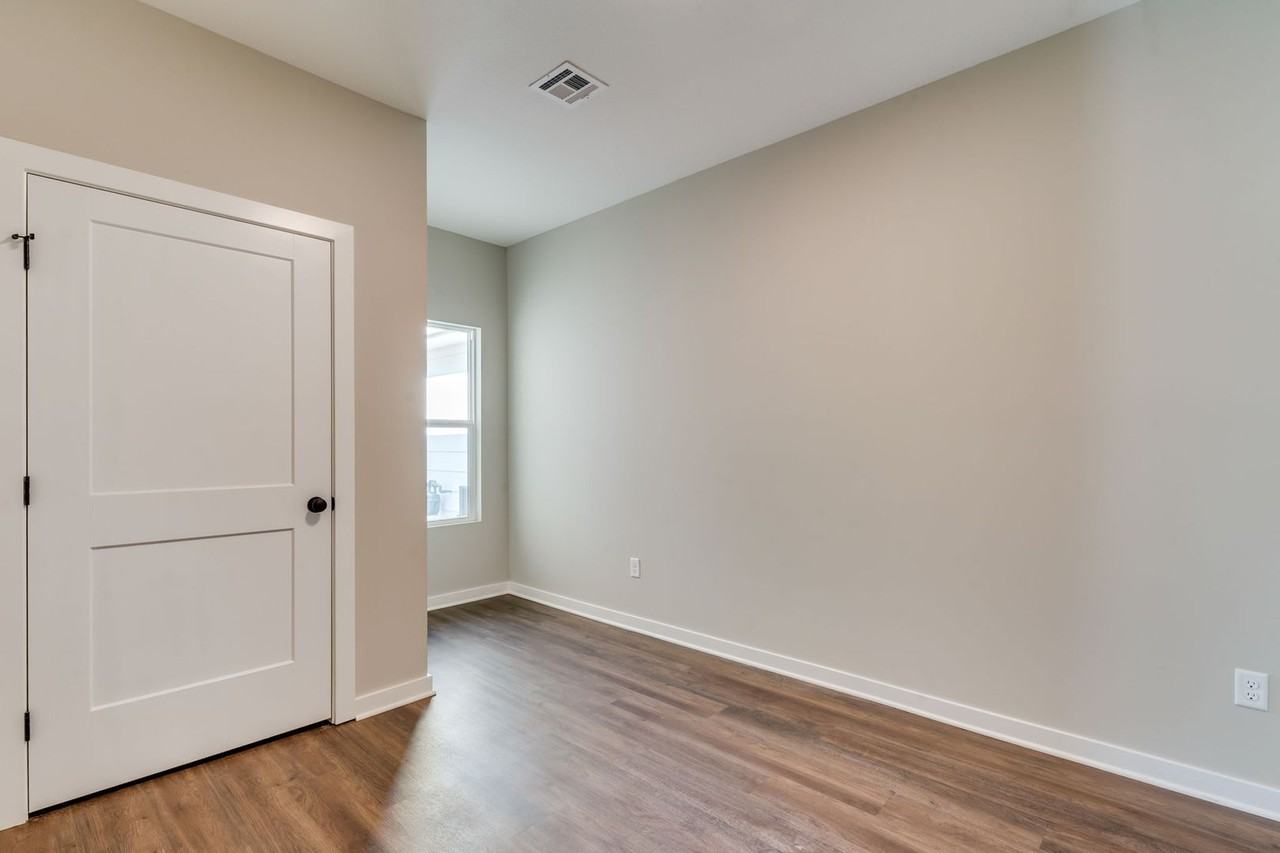2120 N Melody Ct - Photo 6 of 14