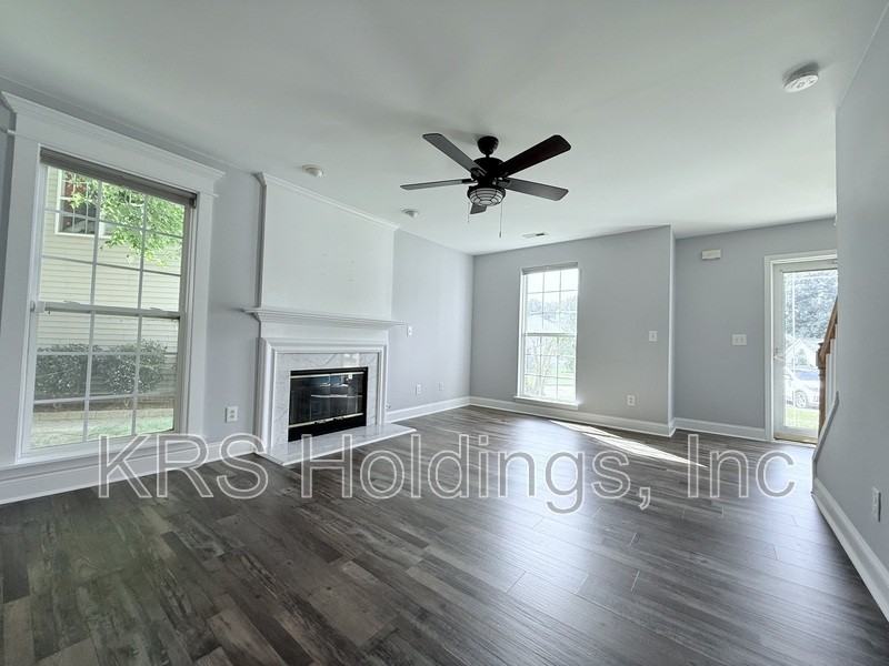 6920 Dawnalia Ct - Photo 5 of 25
