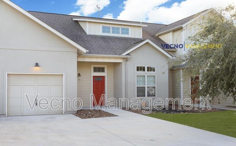 221 Circle Ct #221 - Photo 2 of 25