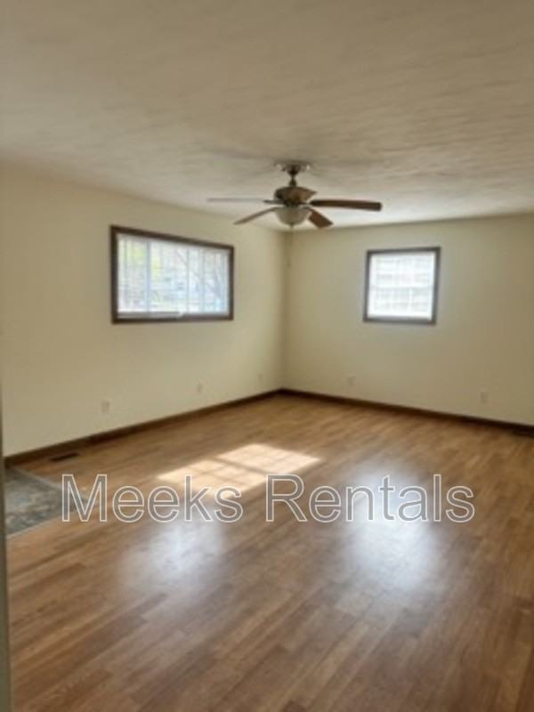 714 Tacketts Branch Rd - Photo 4 of 10
