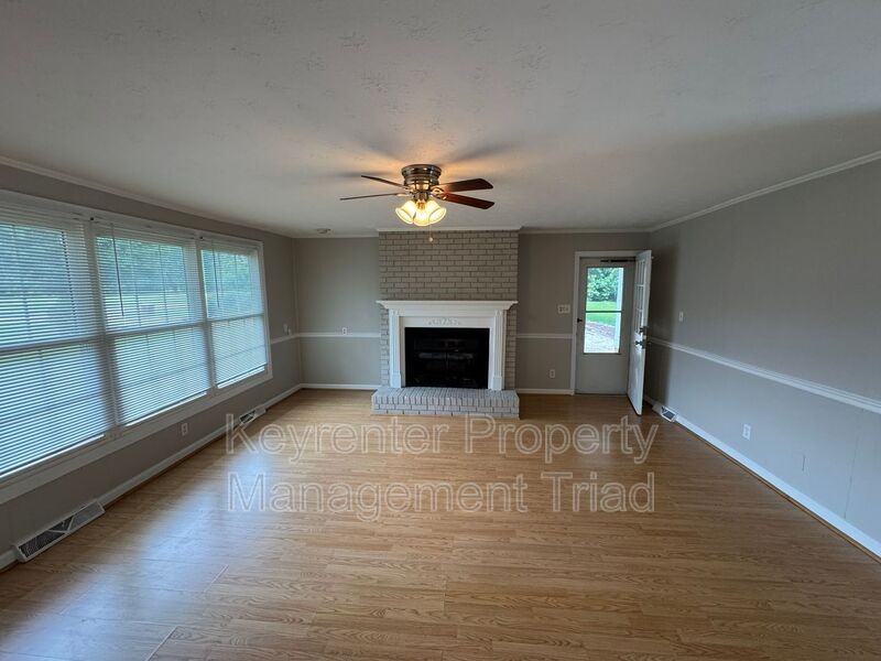 8020 Linville Rd - Photo 2 of 21