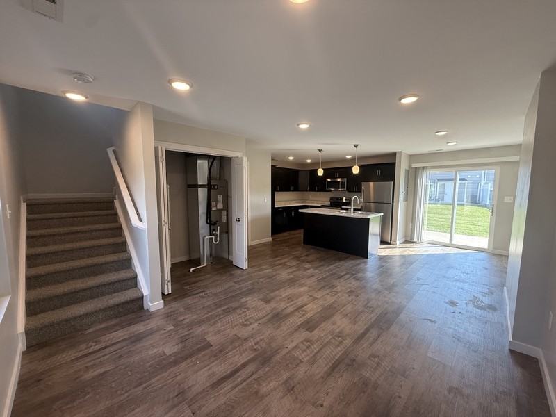 201 Terrace Dr - Photo 3 of 39