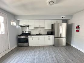 915 Washington Av - Photo 1 of 1