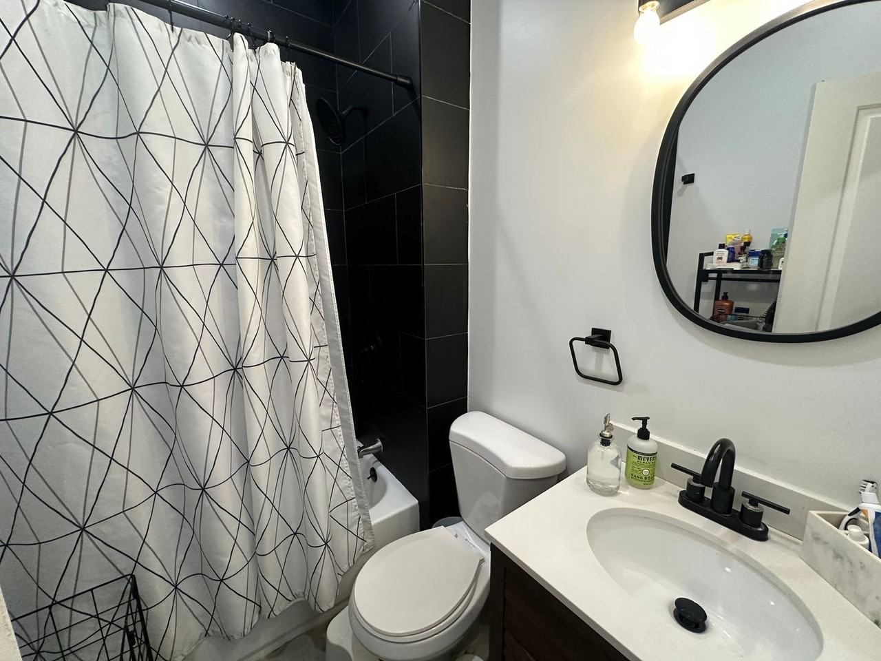 6161 Walnut St Apt 2c - Photo 7 of 11