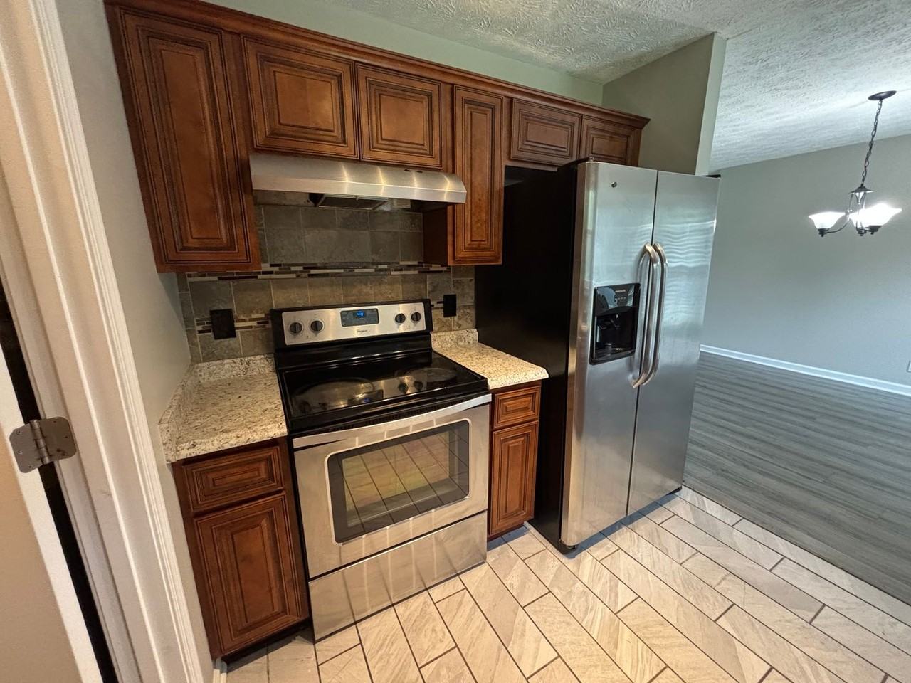 1055 Tolliver Way - Photo 6 of 19