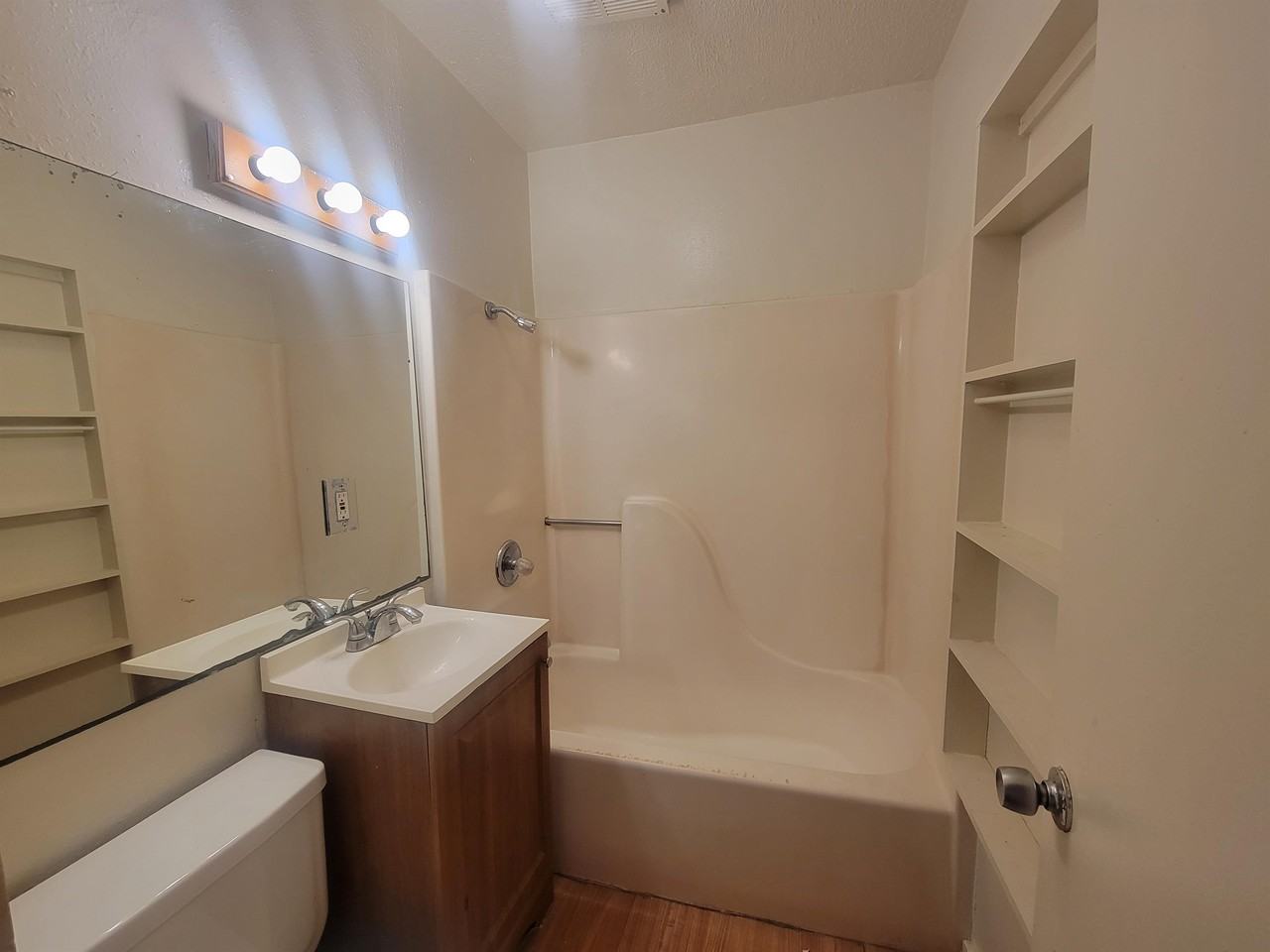 1910 Avenue N - Photo 4 of 8