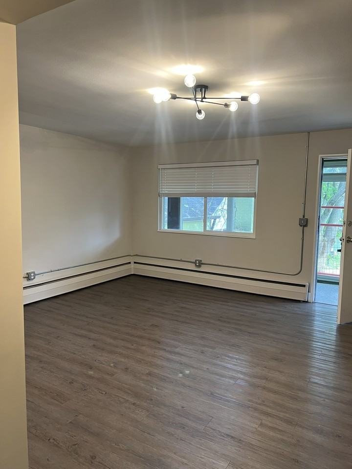 1050 North Adams Road - Photo 4 of 15