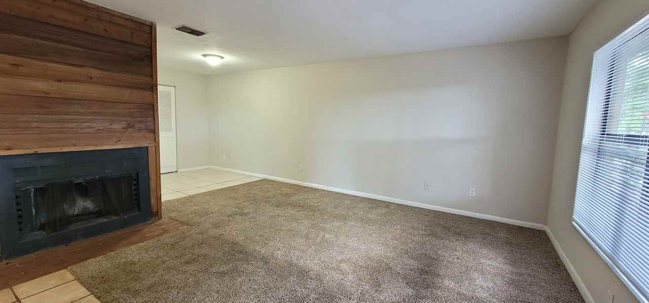 2523 NW 62ND PLACE - Photo 2 of 7