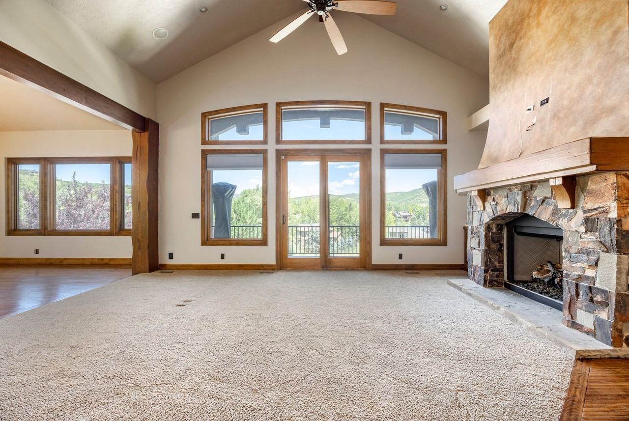 4368 W Jeremy Woods Dr - Photo 5 of 25