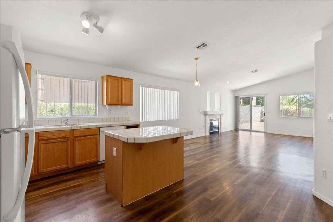2124 Starline Meadow Pl - Photo 4 of 20