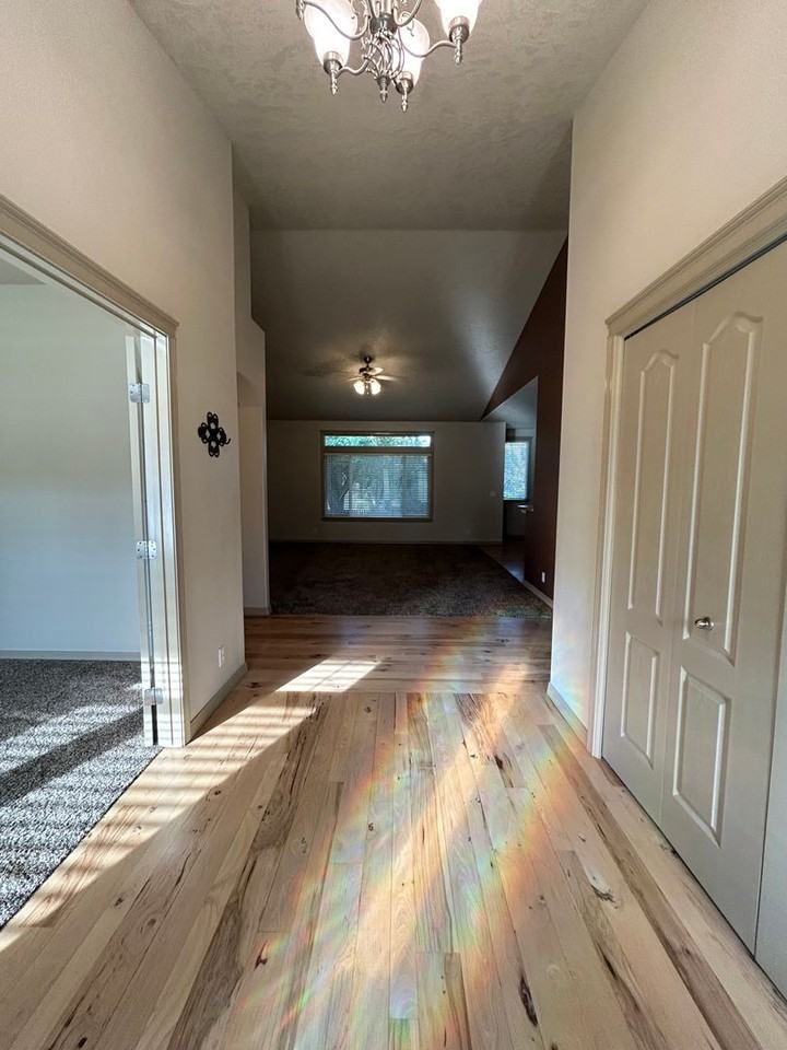 10485 N Bridle Way - Photo 4 of 46