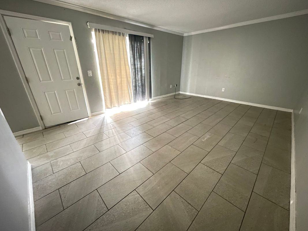 1193 County Road 463b ##D1 - Photo 3 of 9