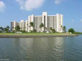 featured image of 17 Bluebill Ave ##301