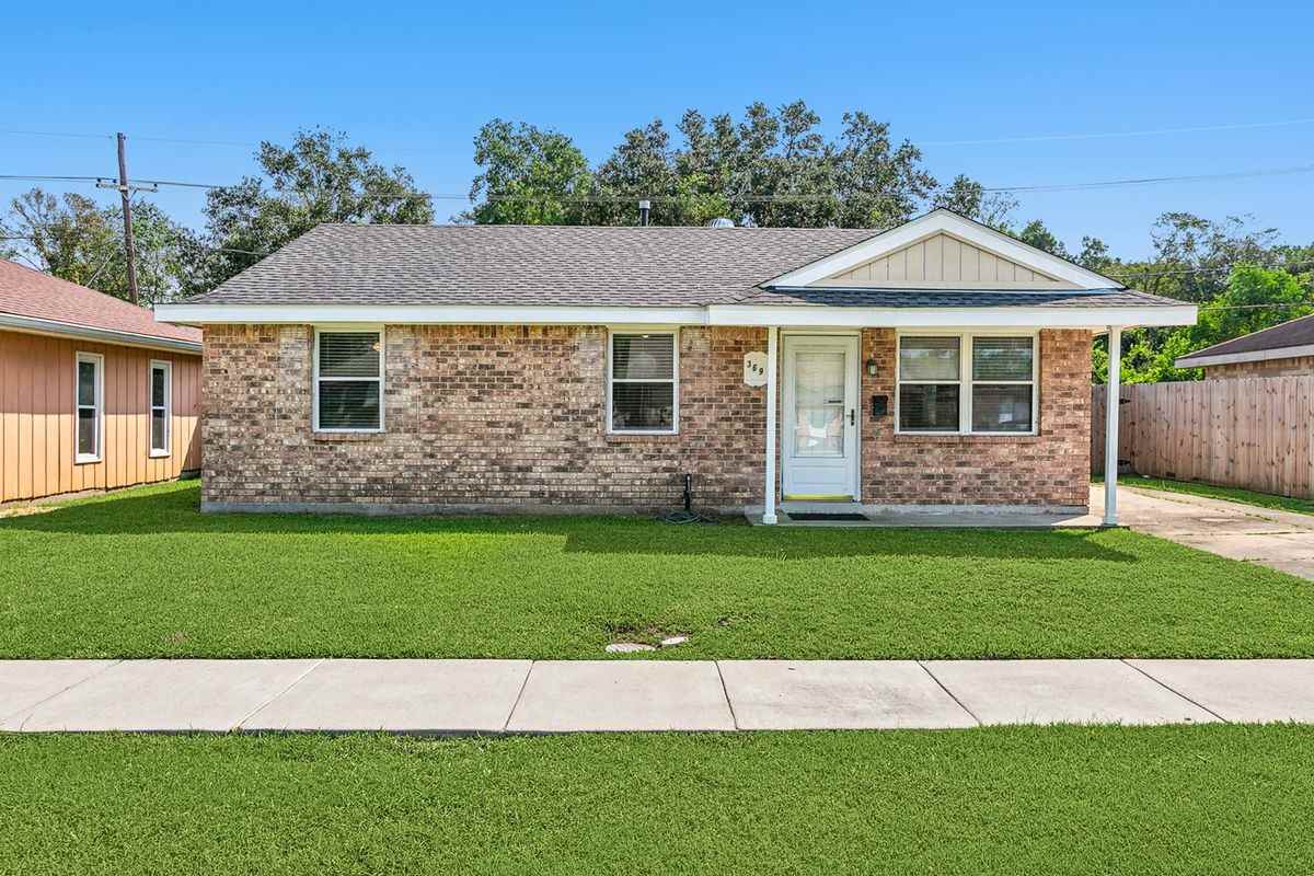 369 Pat Dr - Photo 2 of 18