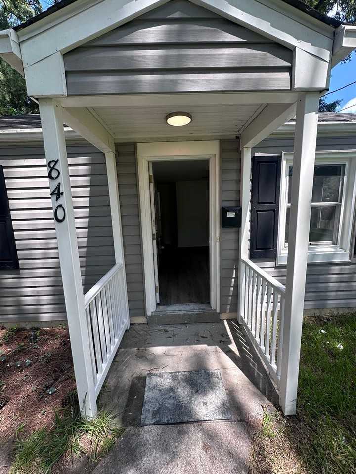 840 Alma Dr - Photo 3 of 16