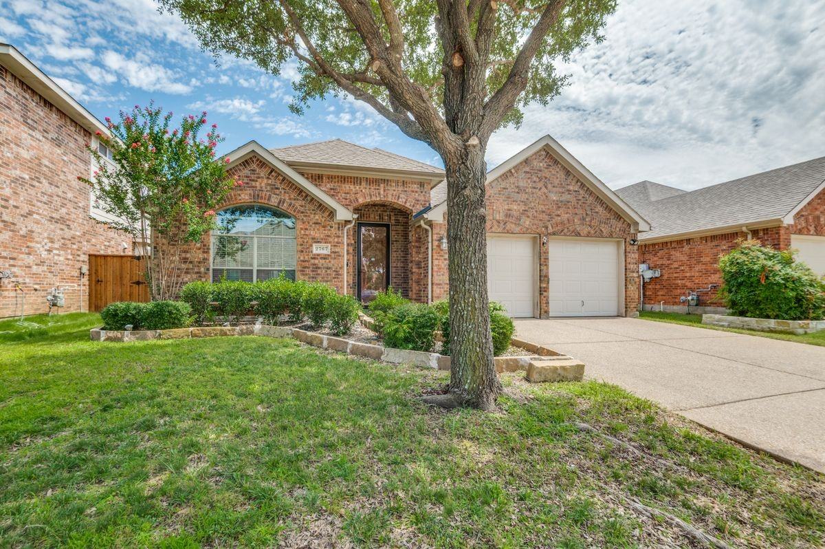 2767 Waterway Dr - Photo 2 of 25