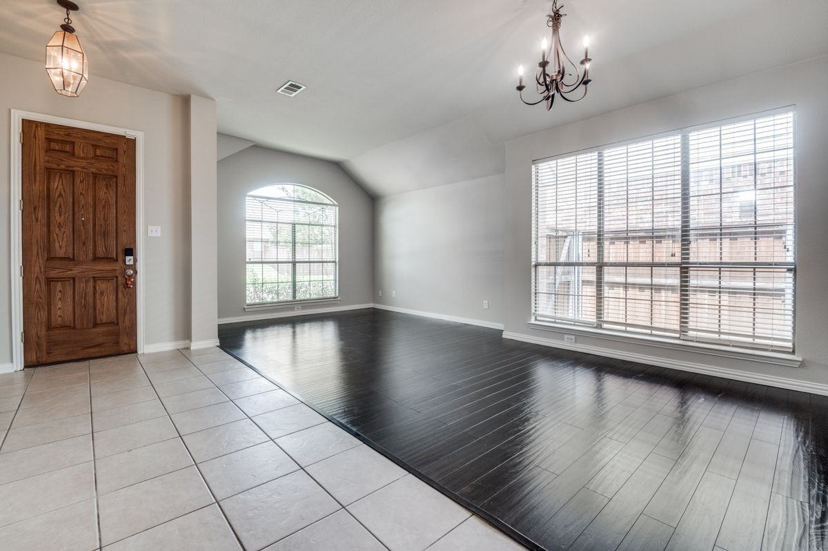 2767 Waterway Dr - Photo 3 of 25