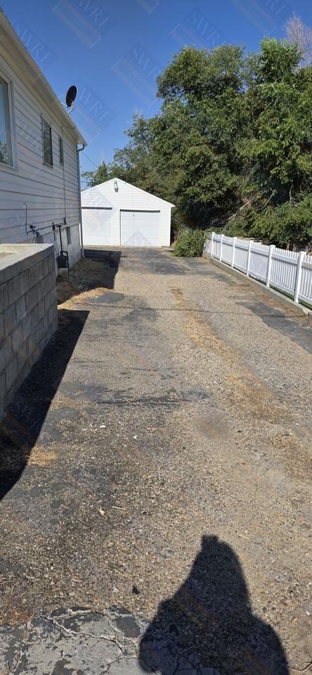 816 Walnut St - Photo 2 of 16