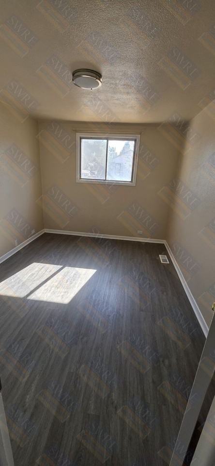 816 Walnut St - Photo 7 of 16