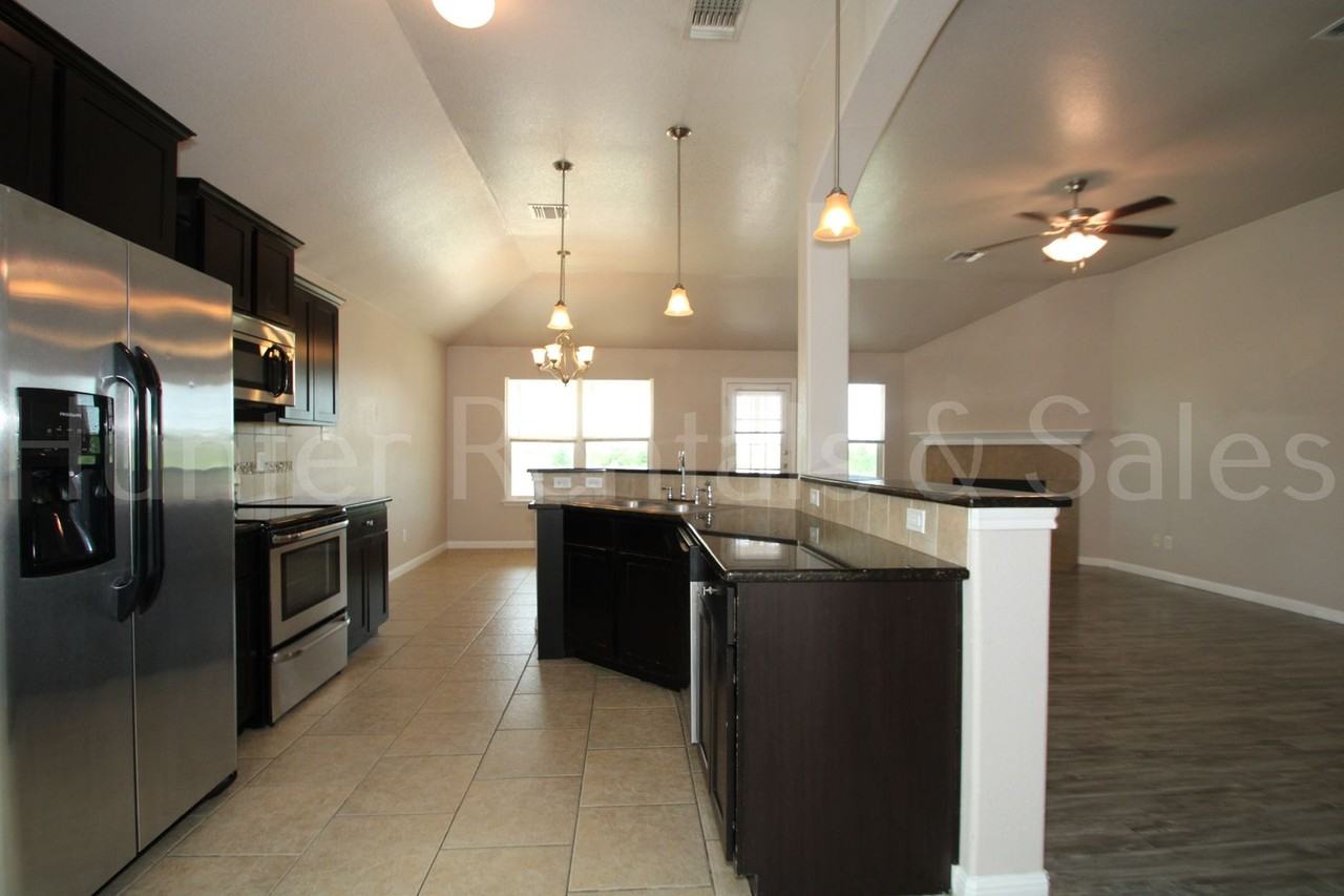 2704 Uvero Alto Dr - Photo 7 of 27